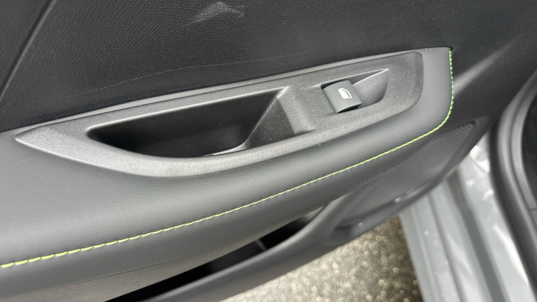 Peugeot 208 1.2 Hybrid 136 GT 5dr e-DSC6 Petrol Hatchback